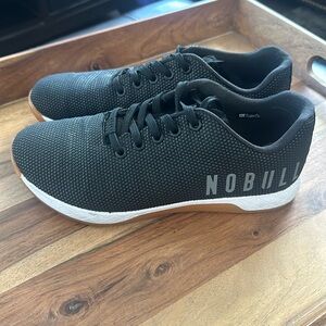 Woman’s NOBULL Outwork Size 8 Black White Gun training Shoes, like new!